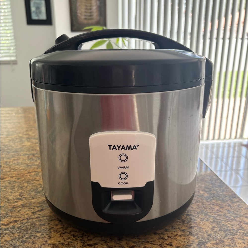 Stainless Steel Rice Cooker - Black and Silver